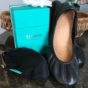 Size 7 Matte Black Tieks- Authentic